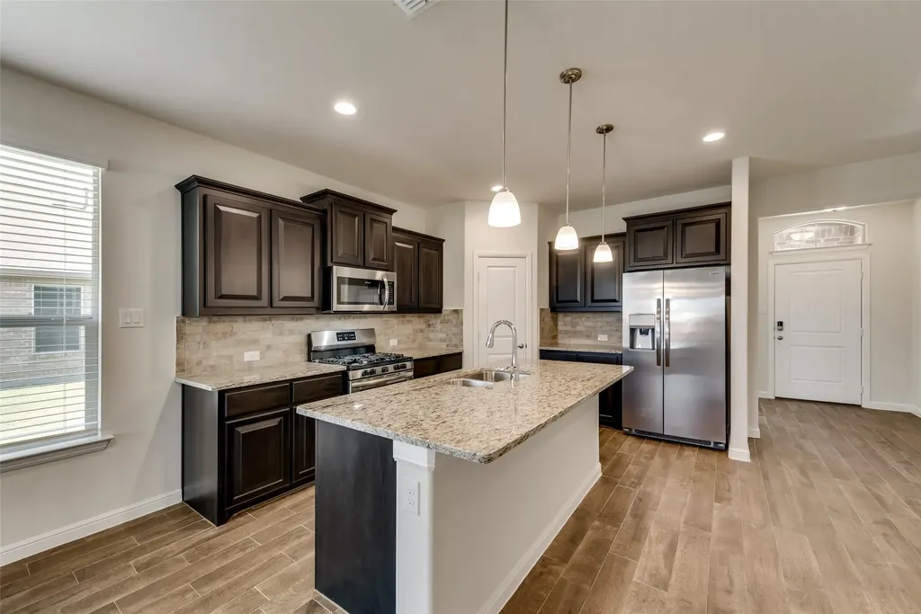 415 Helm Lane Azle TX 76020