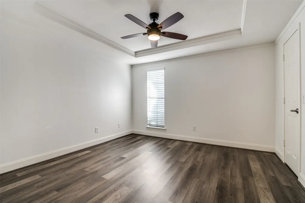 17018 Planters Row Addison TX 75001