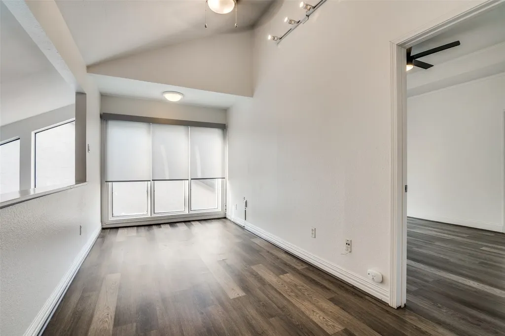 17018 Planters Row Addison TX 75001