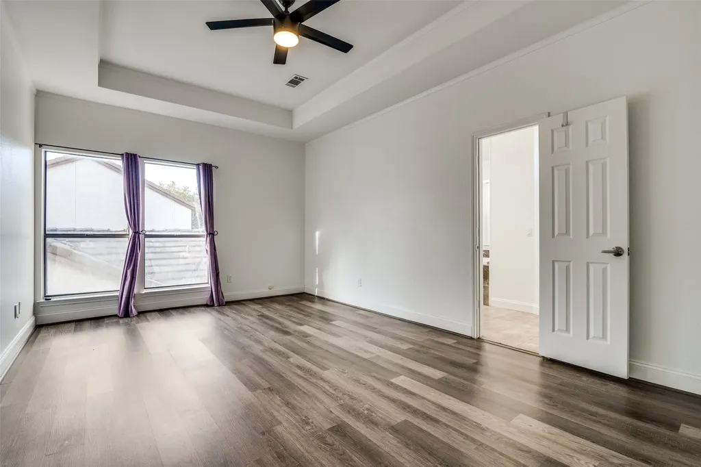 17018 Planters Row Addison TX 75001