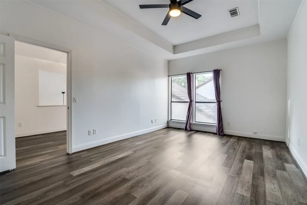 17018 Planters Row Addison TX 75001
