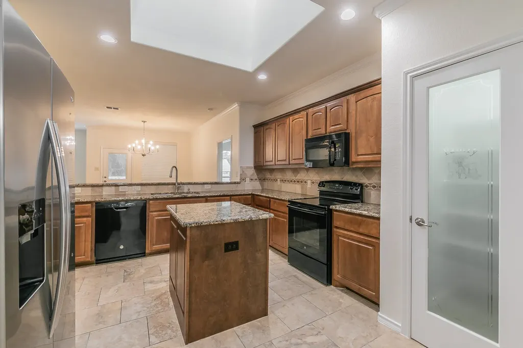 5115 Prestwick Drive Arlington TX 76001