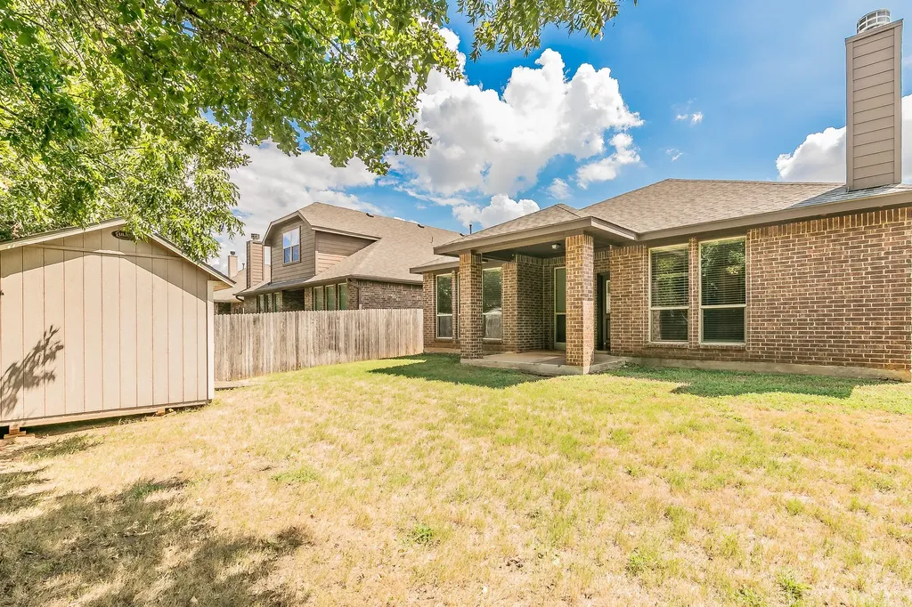 5115 Prestwick Drive Arlington TX 76001