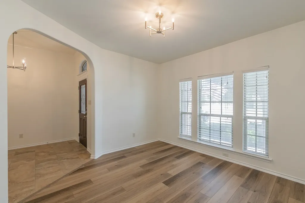 5115 Prestwick Drive Arlington TX 76001