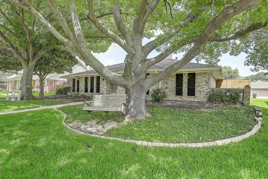 2225 Stone Creek Drive Plano TX 75075