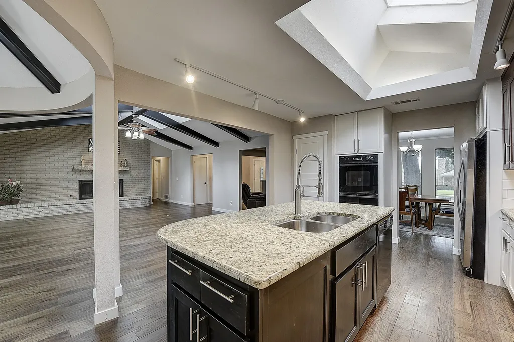 2225 Stone Creek Drive Plano TX 75075
