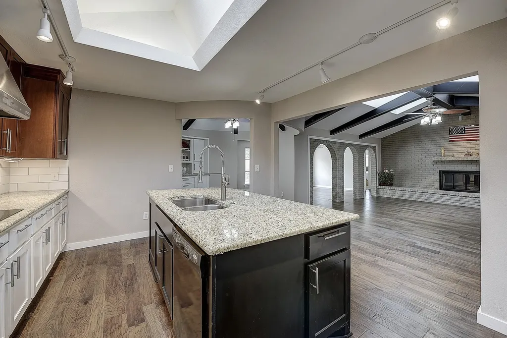 2225 Stone Creek Drive Plano TX 75075