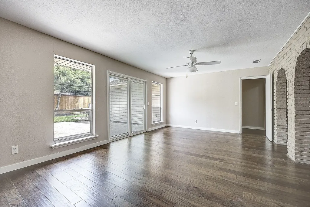 2225 Stone Creek Drive Plano TX 75075