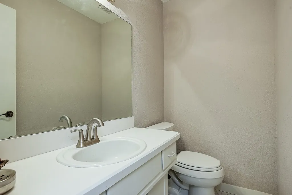 2225 Stone Creek Drive Plano TX 75075