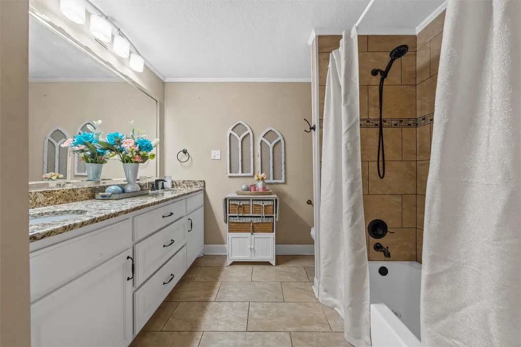 600 S Andrews Drive Robinson TX 76706
