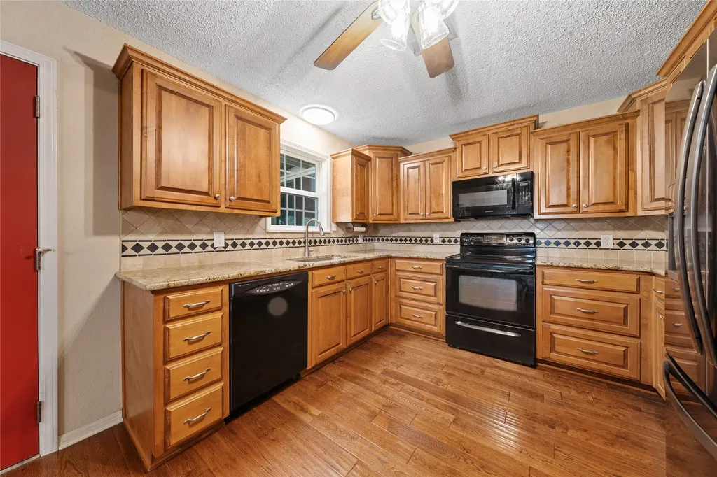 443 Rost Road Mcgregor TX 76657