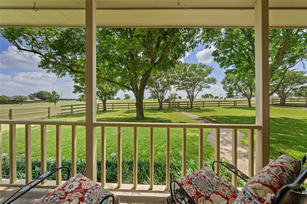 443 Rost Road Mcgregor TX 76657