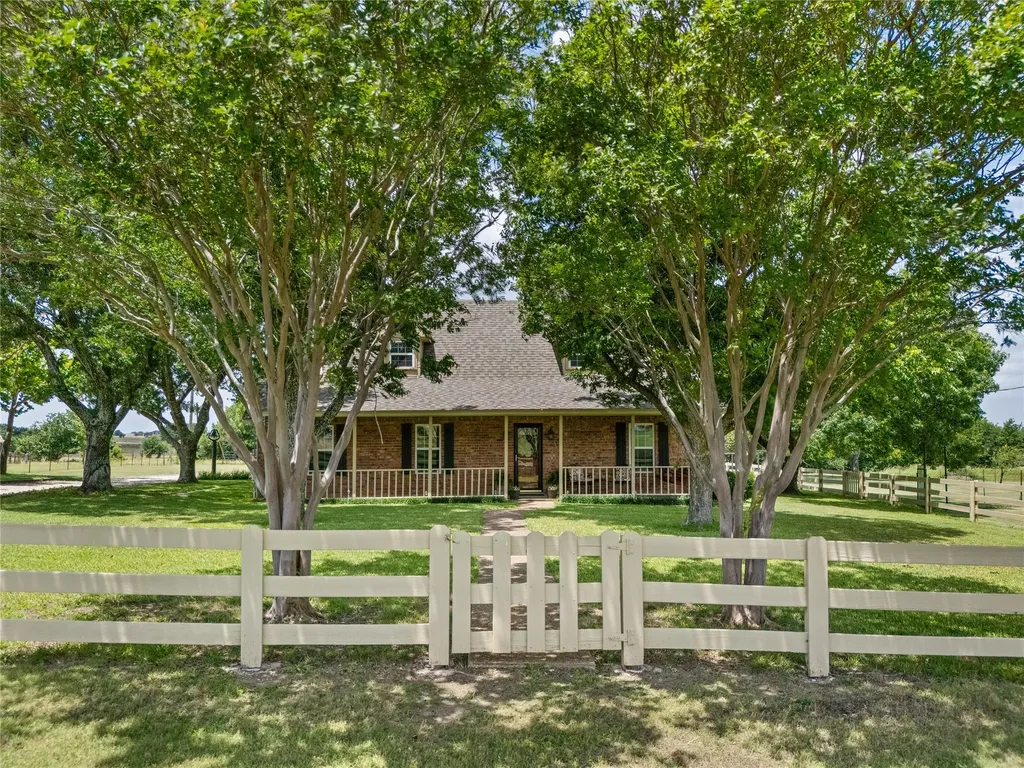 443 Rost Road Mcgregor TX 76657