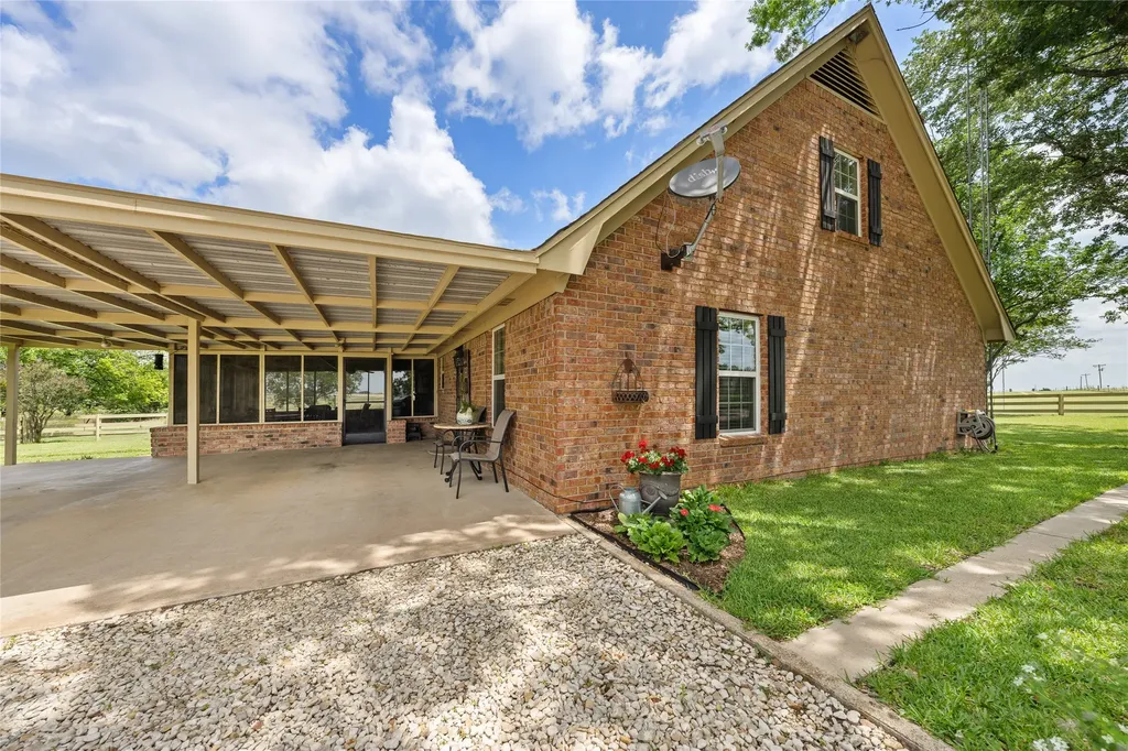 443 Rost Road Mcgregor TX 76657