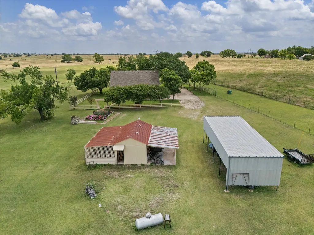 443 Rost Road Mcgregor TX 76657