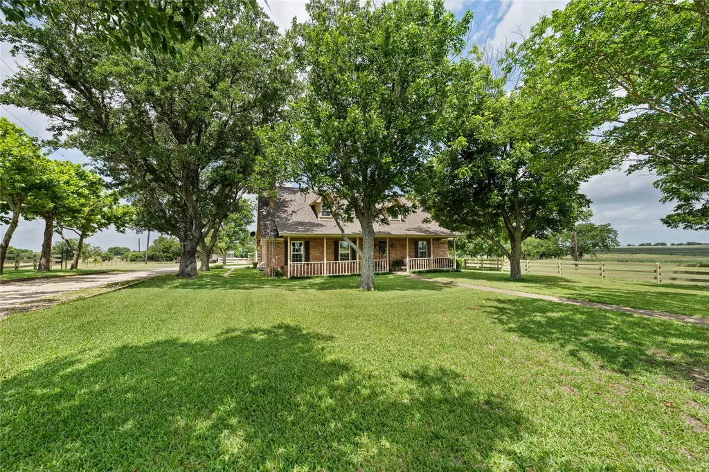 443 Rost Road Mcgregor TX 76657
