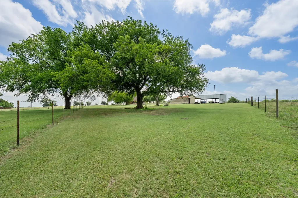 443 Rost Road Mcgregor TX 76657