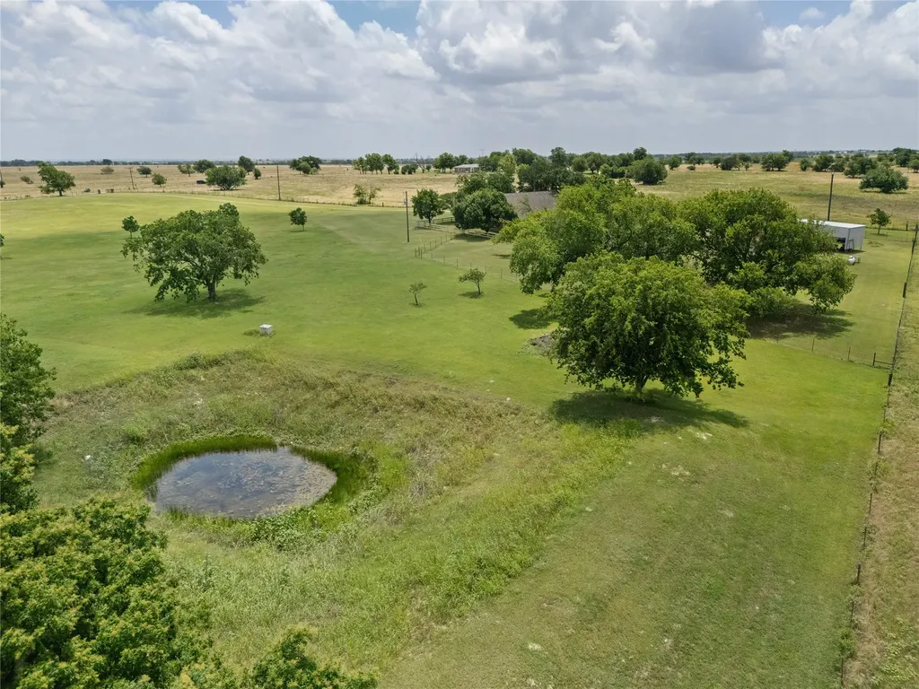443 Rost Road Mcgregor TX 76657