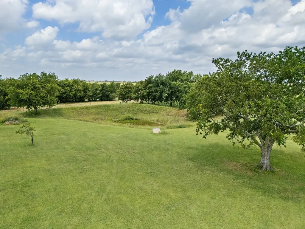 443 Rost Road Mcgregor TX 76657