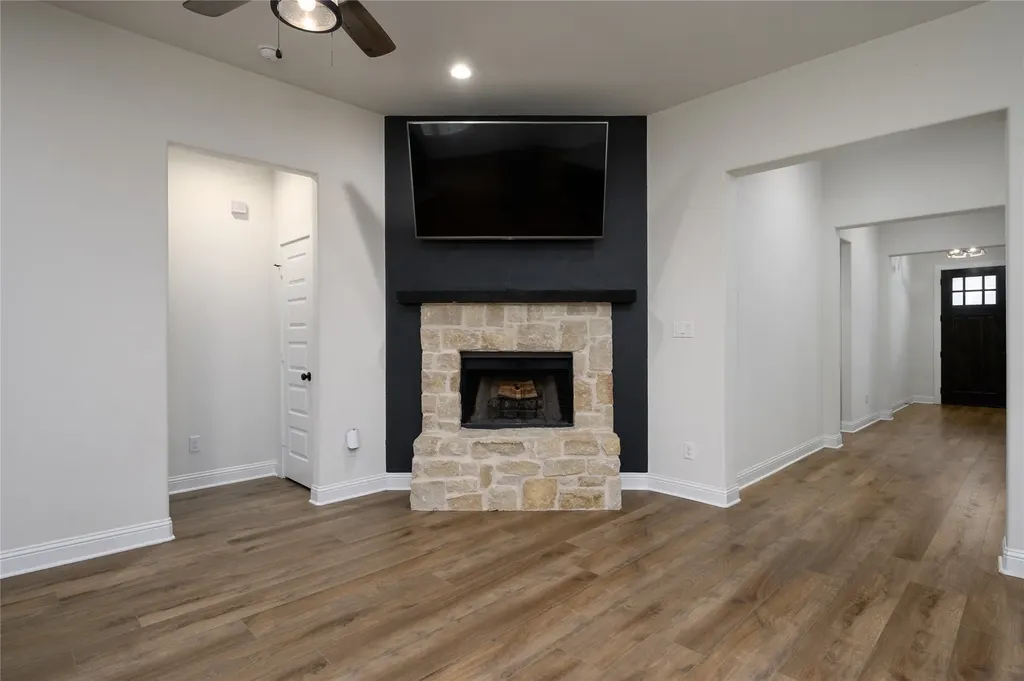 300 Bronco Drive Pilot Point TX 76258