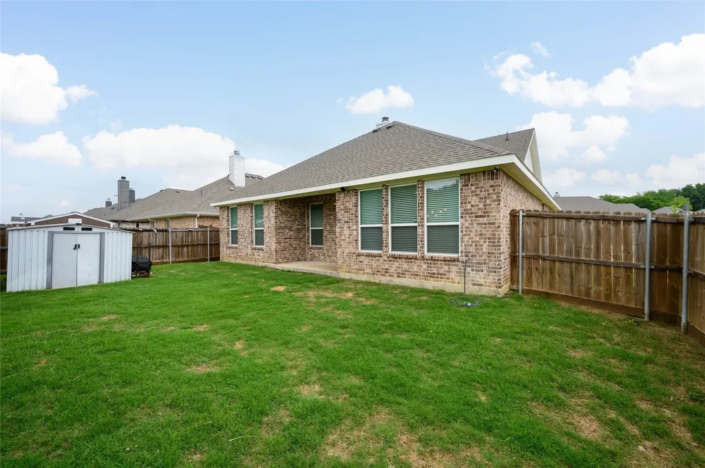 300 Bronco Drive Pilot Point TX 76258
