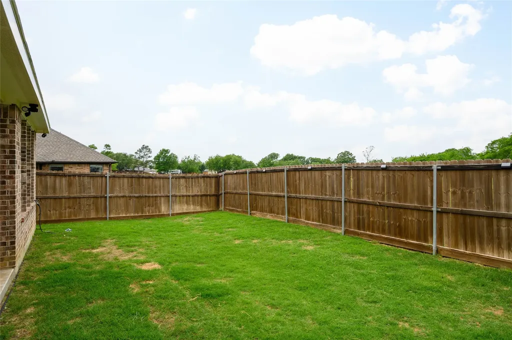 300 Bronco Drive Pilot Point TX 76258