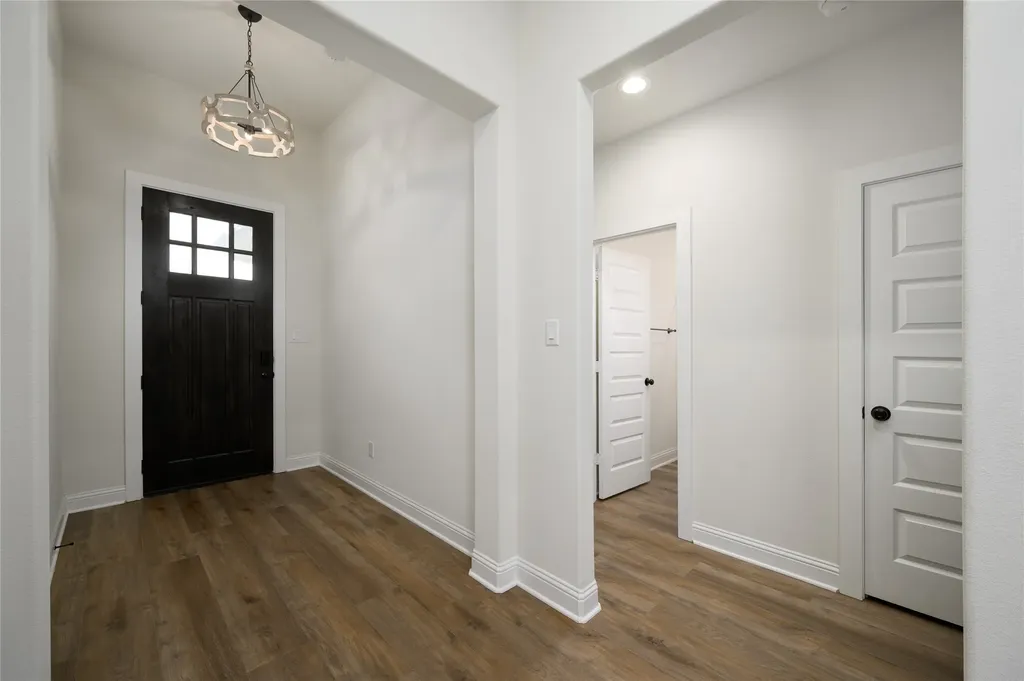 300 Bronco Drive Pilot Point TX 76258