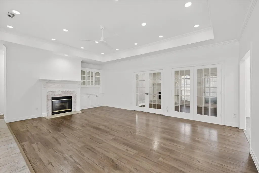 1405 Briar Drive Bedford TX 76022