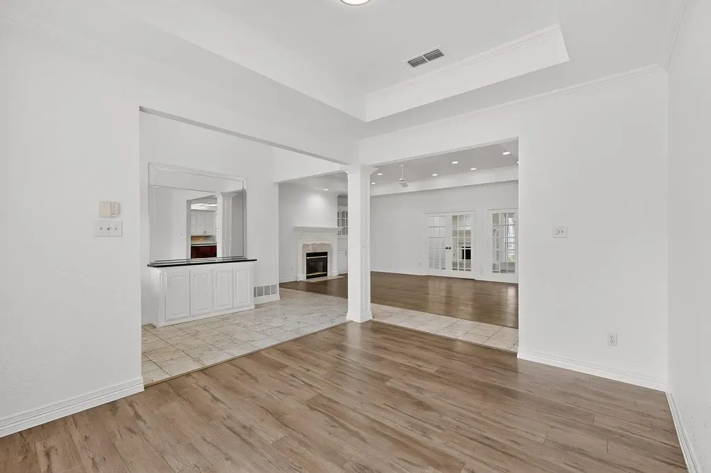1405 Briar Drive Bedford TX 76022