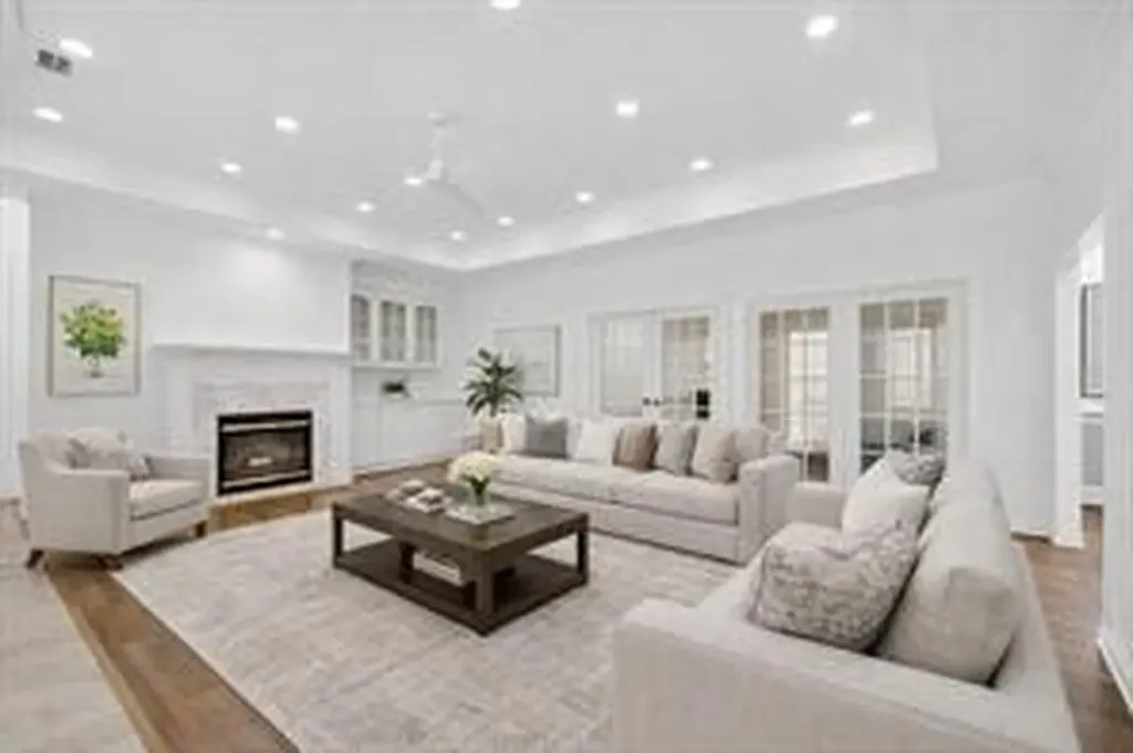 1405 Briar Drive Bedford TX 76022