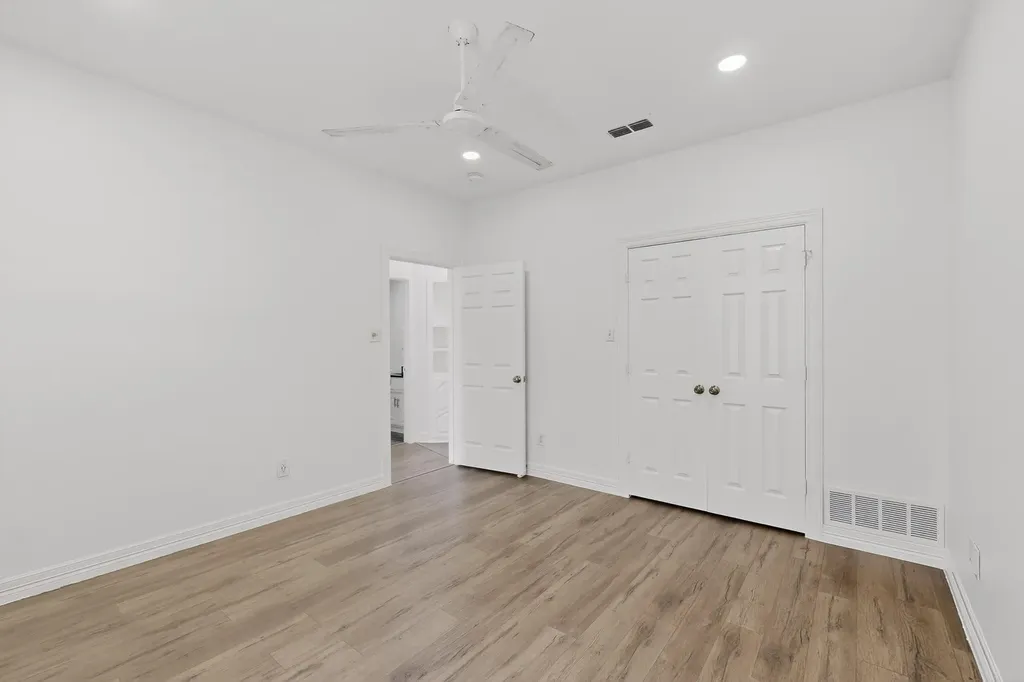 1405 Briar Drive Bedford TX 76022