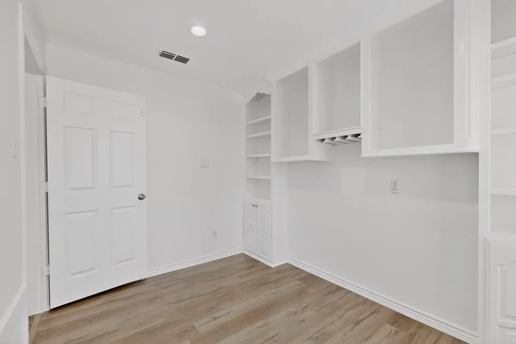 1405 Briar Drive Bedford TX 76022