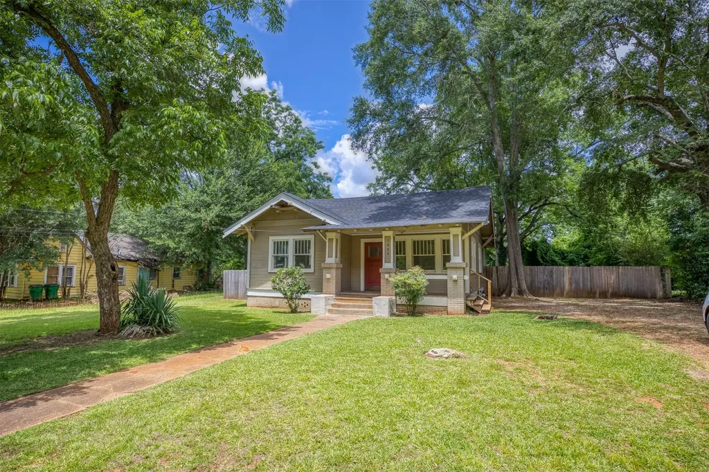 1008 N Link Street Palestine TX 75801