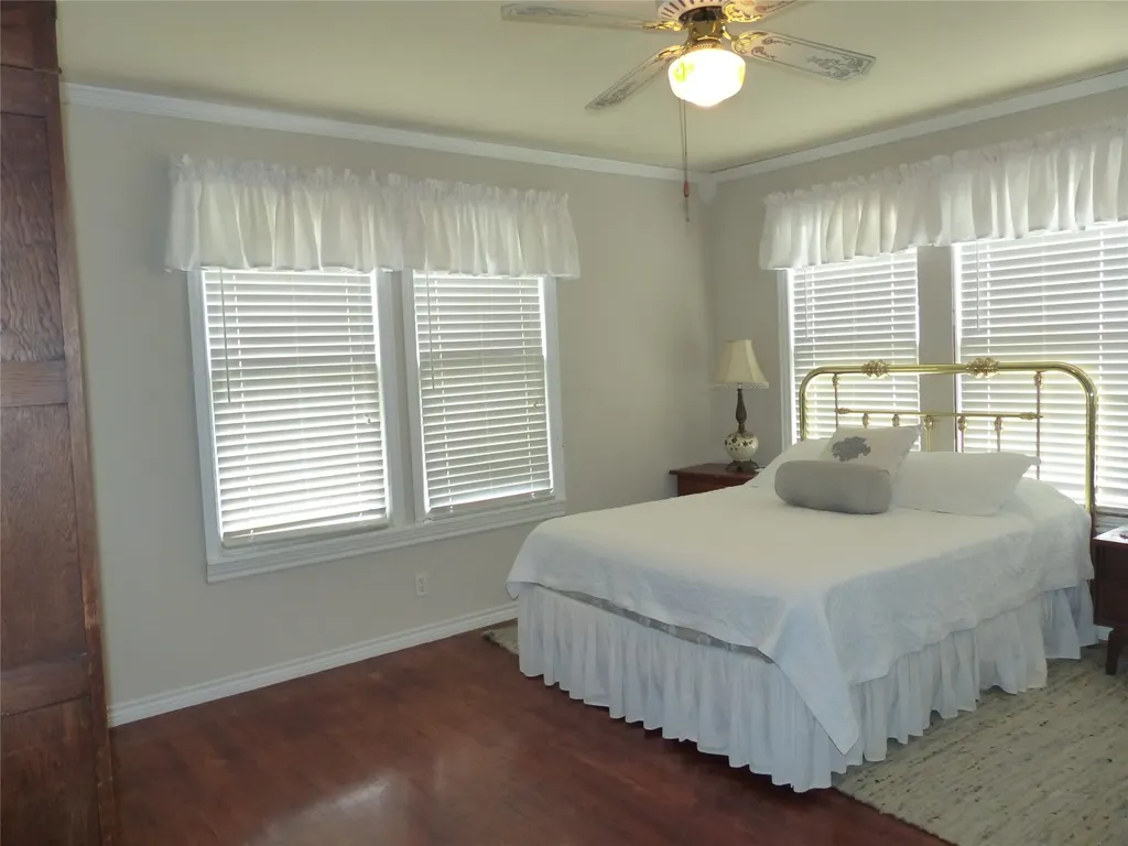 1801 Pine Brady TX 76825