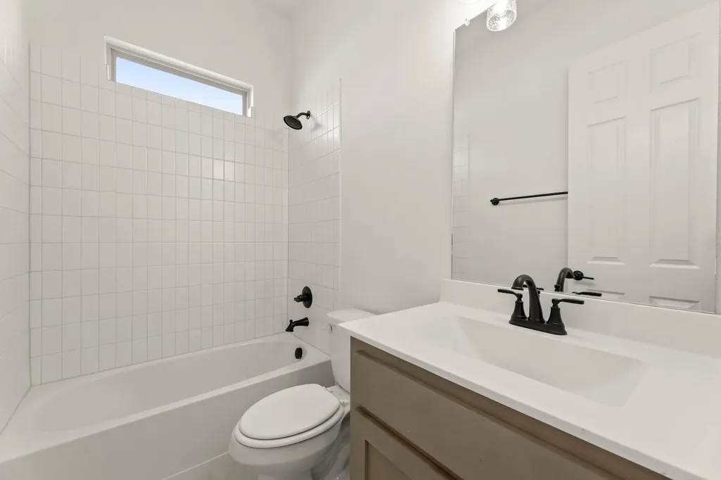 124 Evanston Court Rhome TX 76078