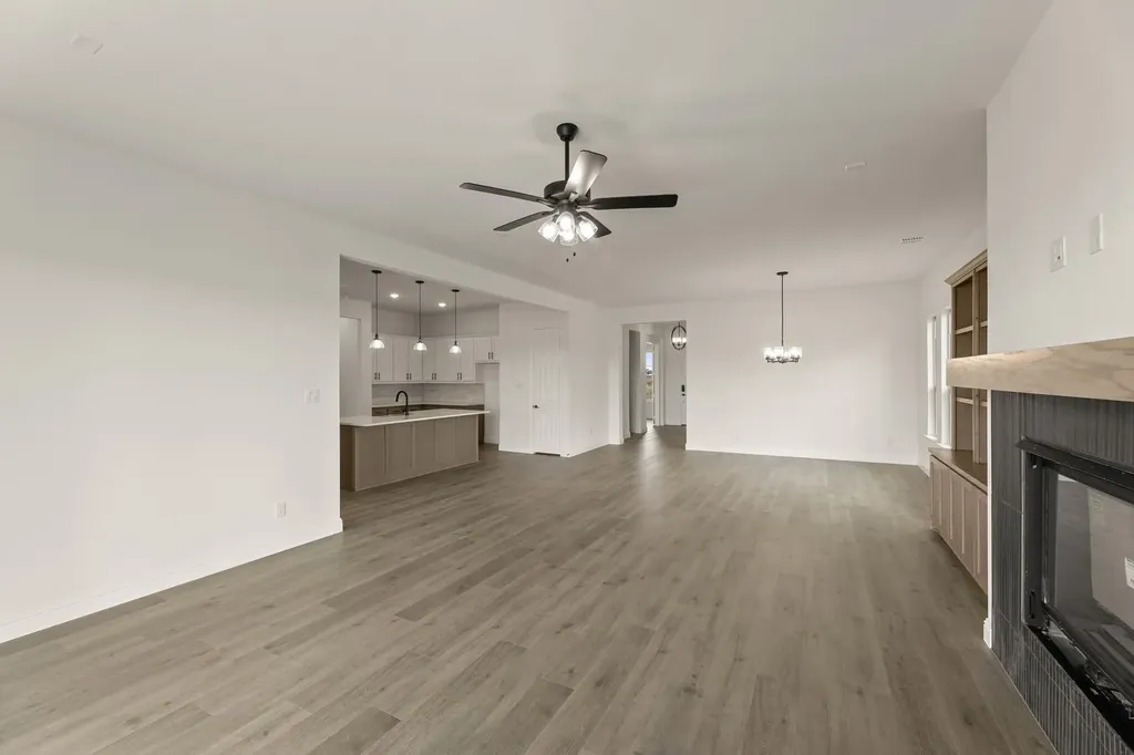 124 Evanston Court Rhome TX 76078