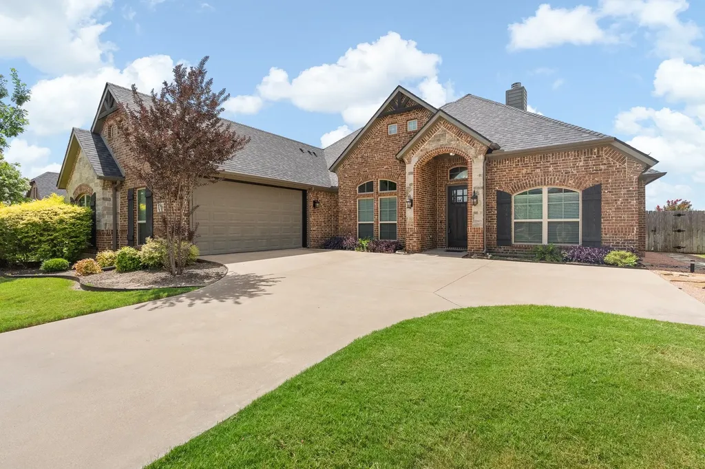 108 Odonna Drive Waxahachie TX 75165