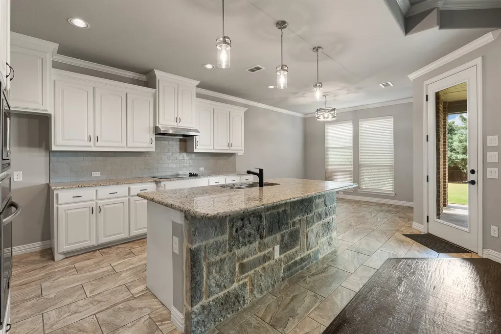108 Odonna Drive Waxahachie TX 75165