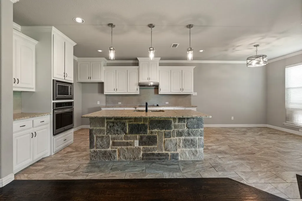 108 Odonna Drive Waxahachie TX 75165