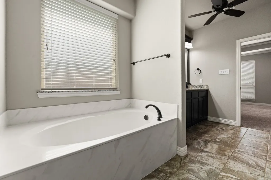 108 Odonna Drive Waxahachie TX 75165