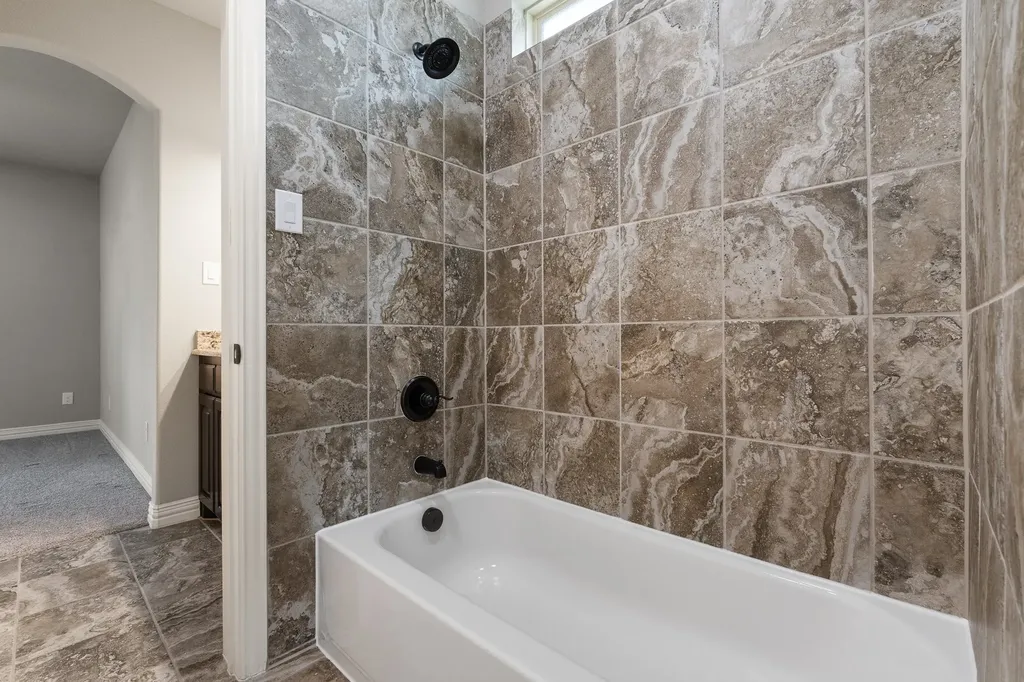 108 Odonna Drive Waxahachie TX 75165