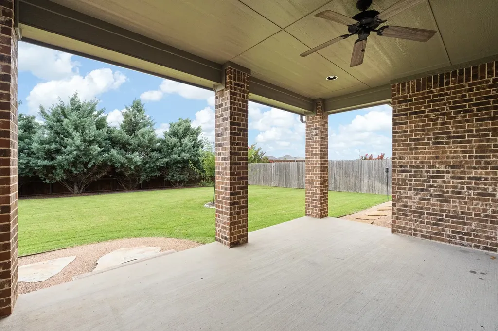108 Odonna Drive Waxahachie TX 75165