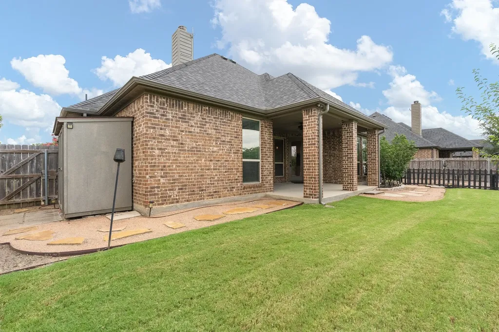 108 Odonna Drive Waxahachie TX 75165