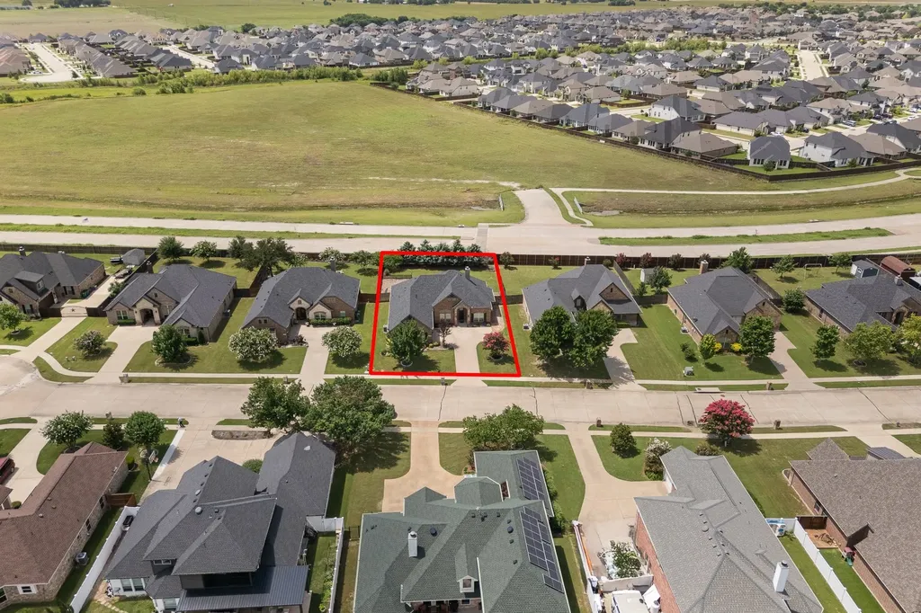 108 Odonna Drive Waxahachie TX 75165