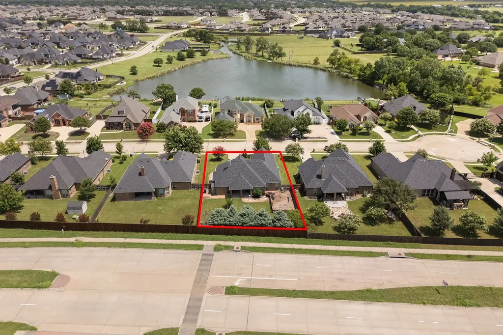108 Odonna Drive Waxahachie TX 75165