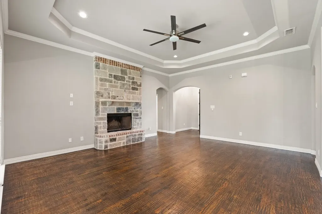 108 Odonna Drive Waxahachie TX 75165