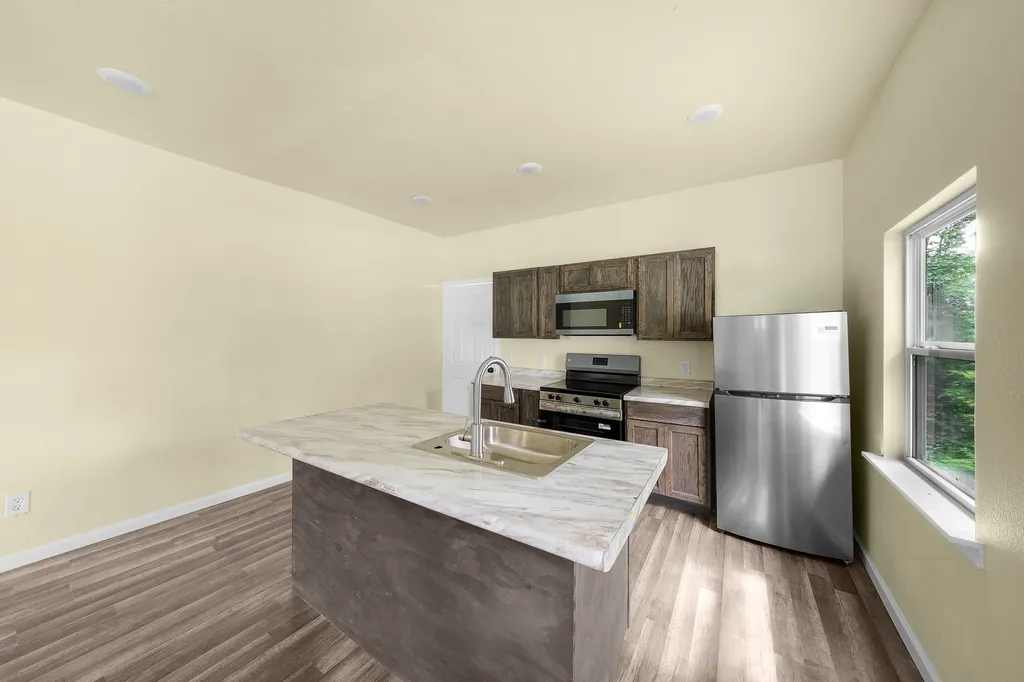 2013 West 10th Street Texarkana TX 75501