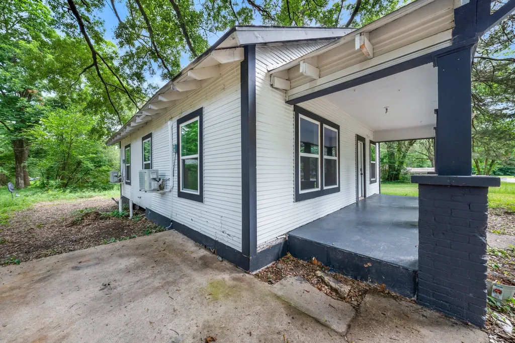 2013 West 10th Street Texarkana TX 75501