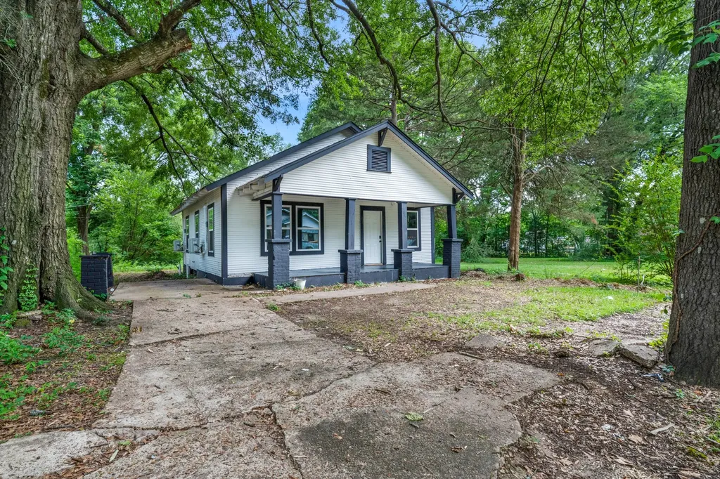 2013 West 10th Street Texarkana TX 75501
