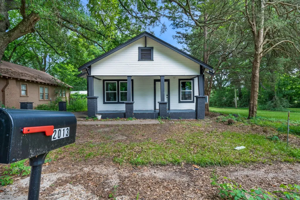2013 West 10th Street Texarkana TX 75501